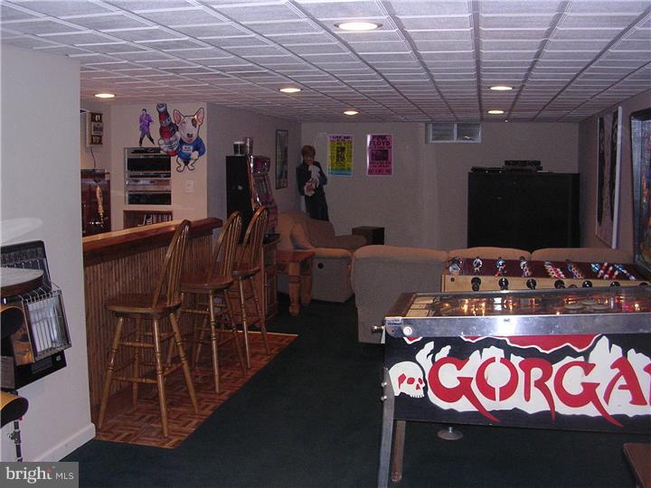 611 Ivyland Road Warminster, PA 18974 - Photo 17 of 25 Basement - Finished