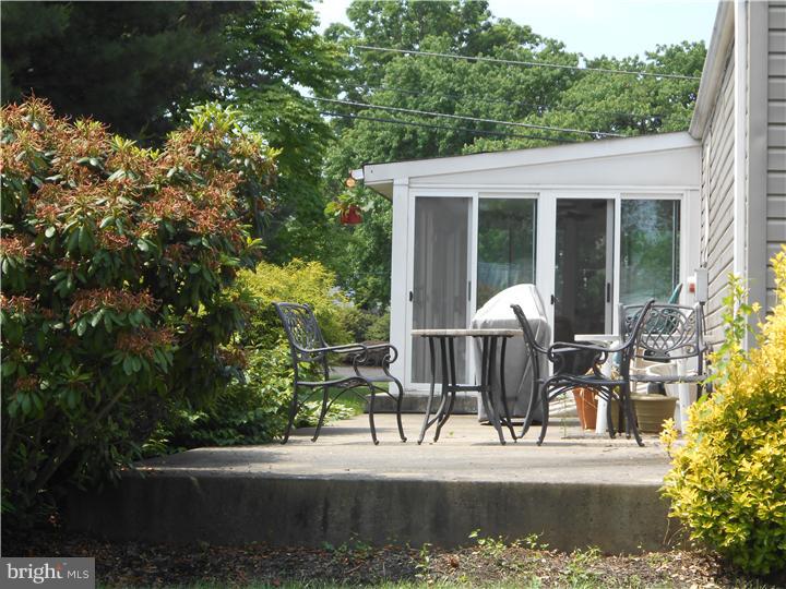 611 Ivyland Road Warminster, PA 18974 - Photo 20 of 25 Patio