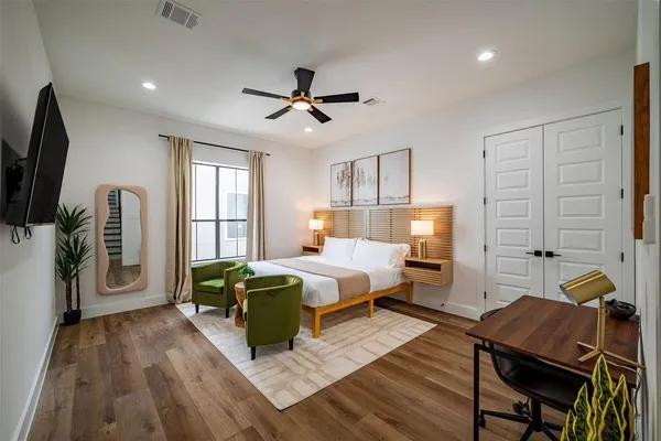 $3,800 | 1305 East 27th Street, Unit B, Houston, TX 77009