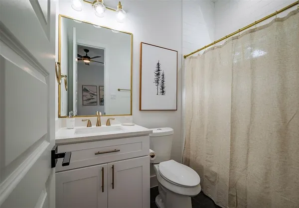 $3,800 | 1305 East 27th Street, Unit B, Houston, TX 77009