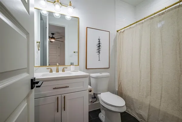 $3,800 | 1305 East 27th Street, Unit B, Houston, TX 77009