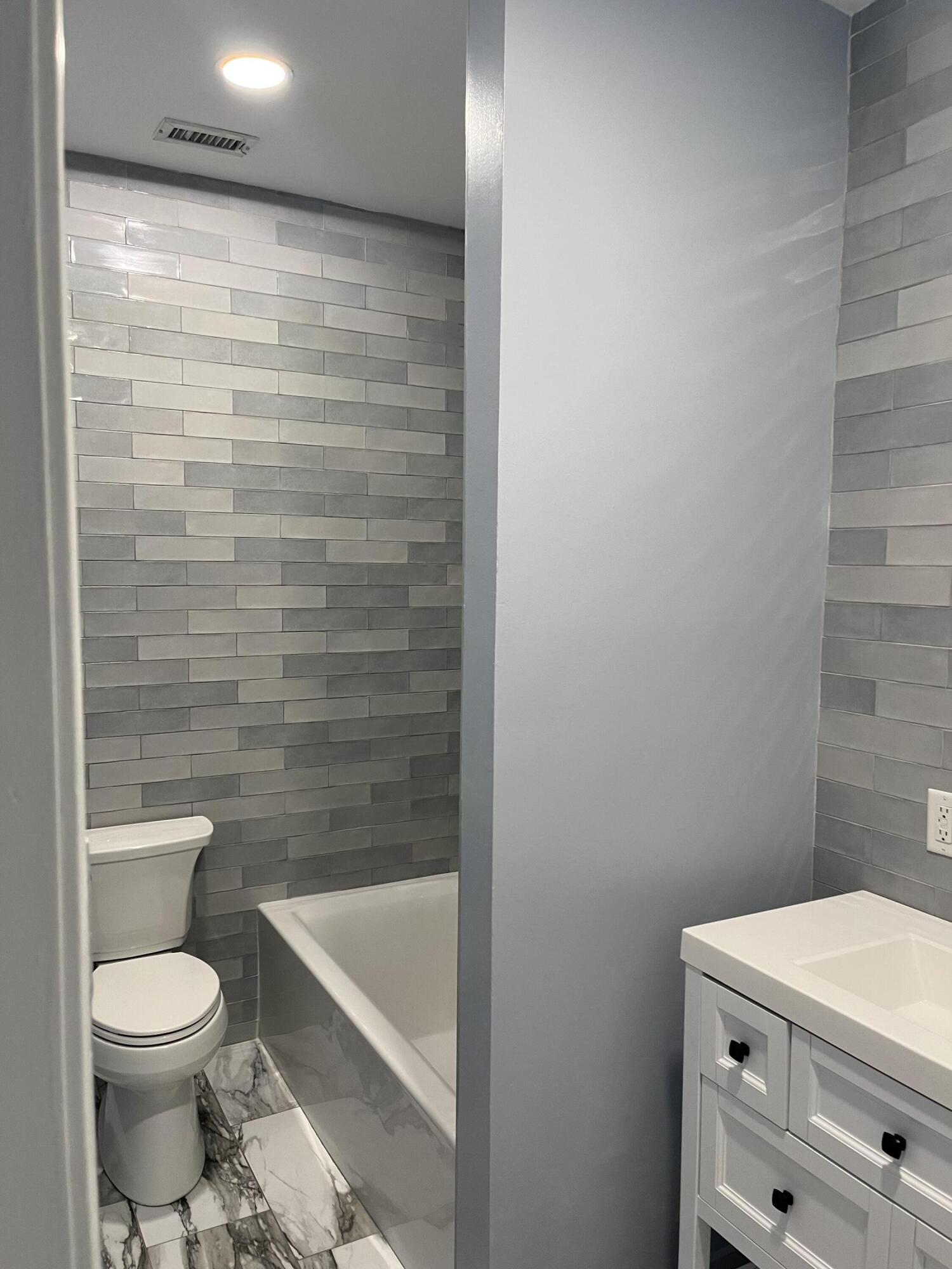 133 Bogard Street, Unit B Charleston, SC 29403 - Photo 18 of 21 IMG_7229