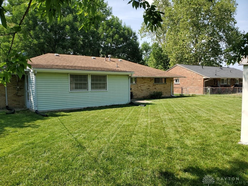 3752 Endover Road Dayton, OH 45439 - Photo 4 of 19 Gallery Image 4