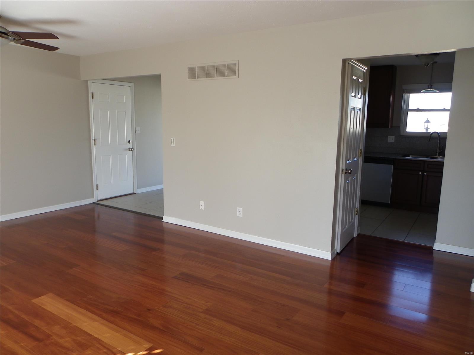 1 Greengage Rd Street St. Peters, MO 63376 - Photo 3 of 17