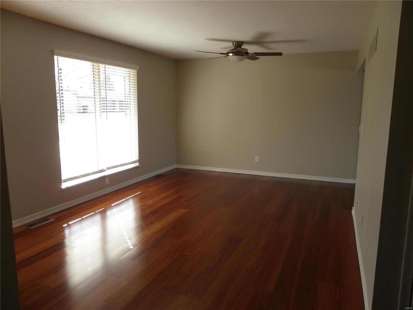 1 Greengage Rd Street St. Peters, MO 63376 - Photo 4 of 17