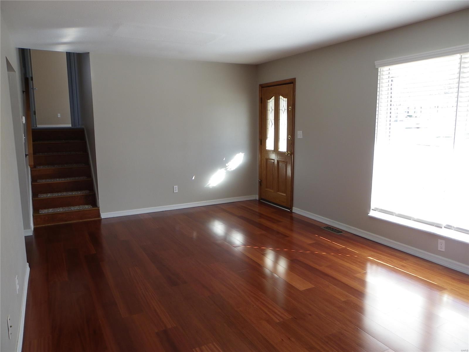1 Greengage Rd Street St. Peters, MO 63376 - Photo 5 of 17