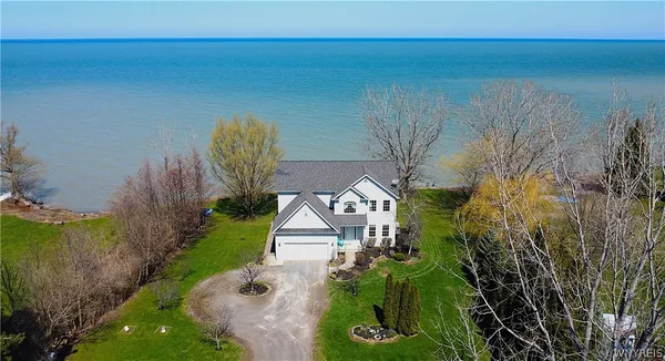 $849,000 | 2949 West Lake Road, Wilson, NY 14172