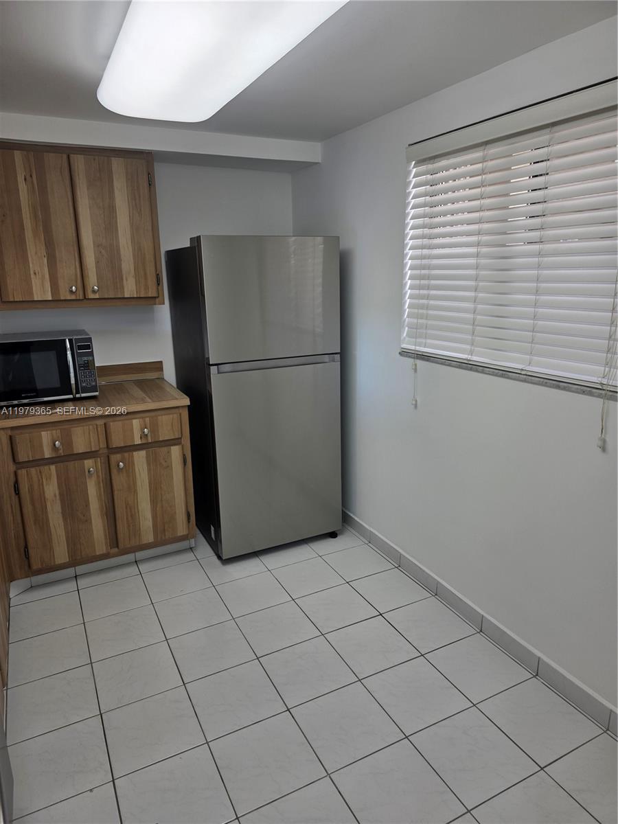 8015 Southwest 107th Avenue, Unit 313 Miami, FL 33173 - Photo 12 of 43 SPACE FOR A BISTRO TABLE