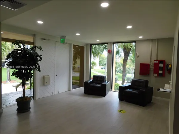 $270,000 | 8015 Southwest 107th Avenue, Unit 313, Miami, FL 33173