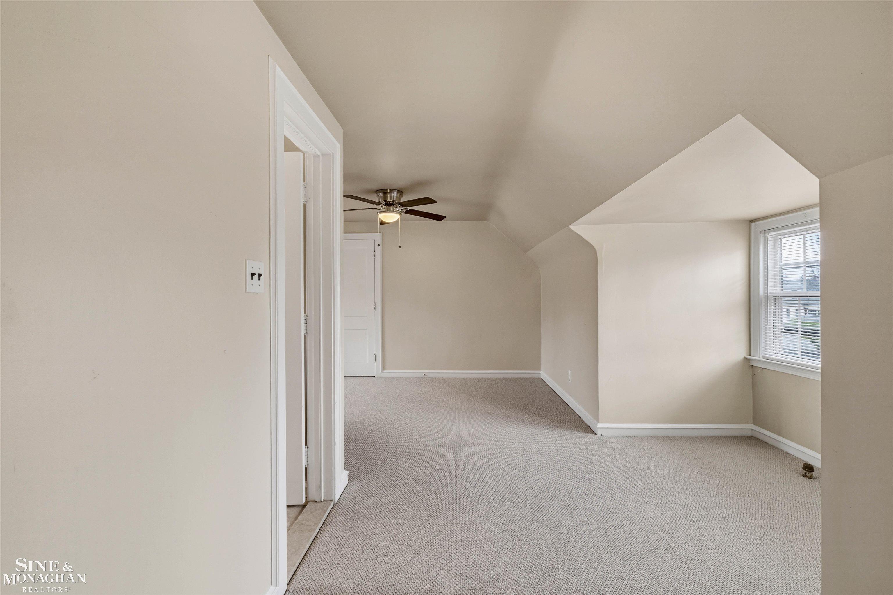 377 Rivard Boulevard Grosse Pointe, MI 48230 - Photo 26 of 45