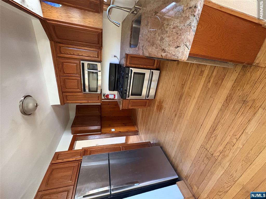 325 Bogert Avenue Ridgewood, NJ 07450 - Photo 11 of 37