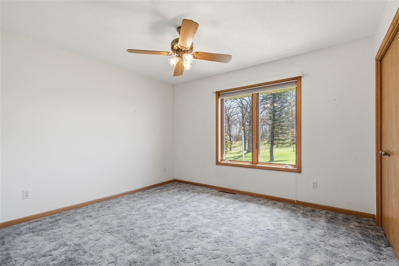 2488 Sugar Bottom Road Northeast Solon, IA 52333 - Photo 23 of 48 Gallery Image 23