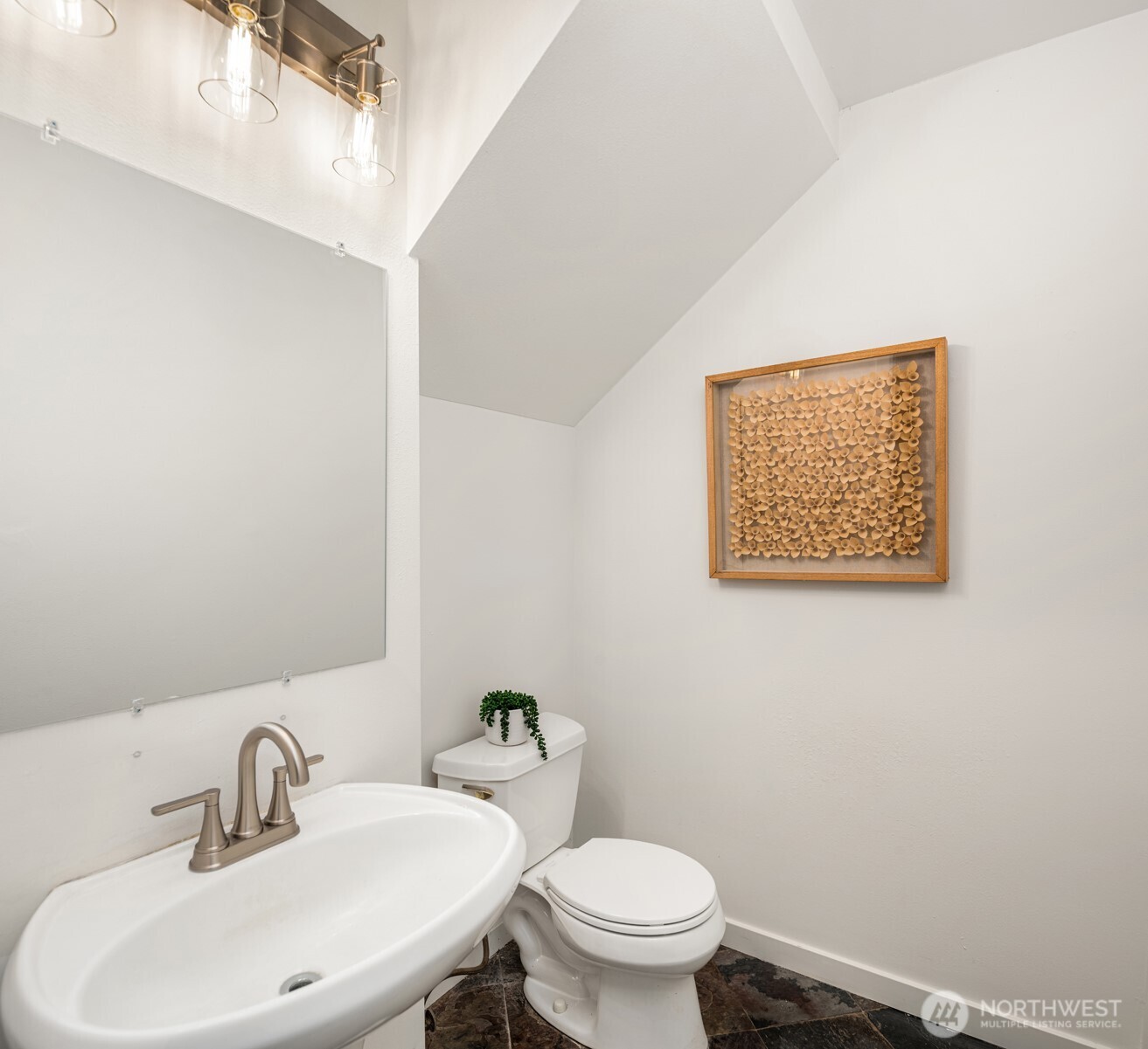 3635 Gamble Street Clinton, WA 98236 - Photo 10 of 24 Gallery Image 10