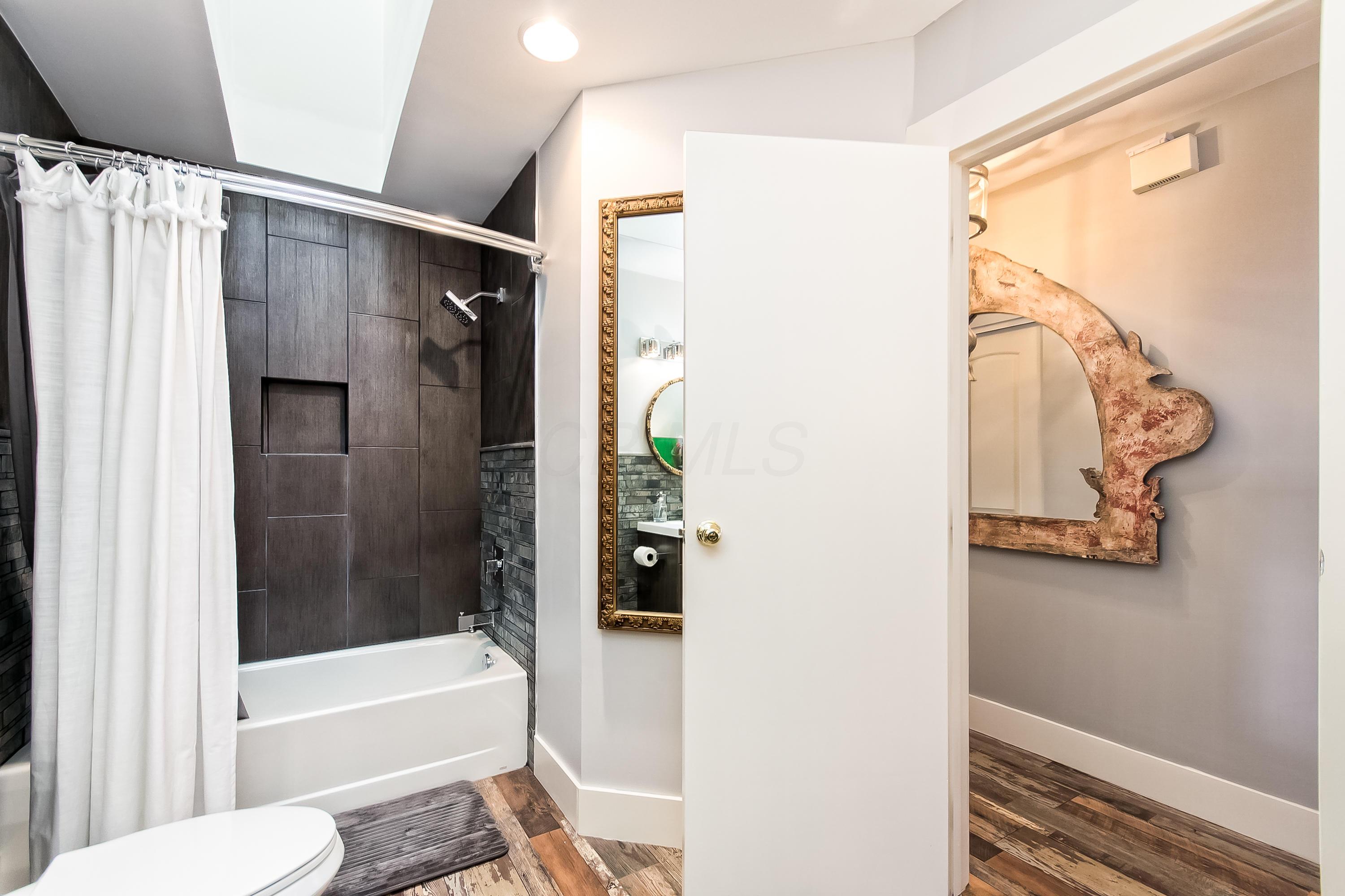 2145 Sandston Road Upper Arlington, OH 43220 - Photo 26 of 45 F 2145 Sandston023