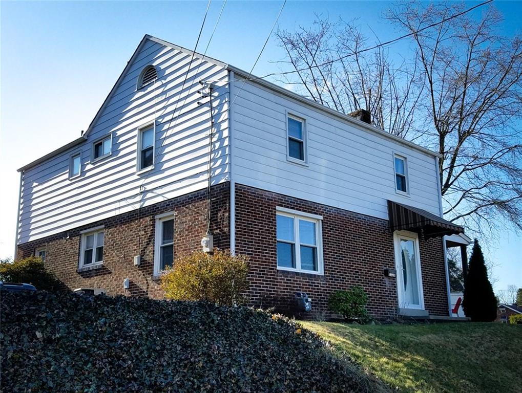 1824 Devonshire Road Coraopolis, PA 15108 - Photo 2 of 17 Gallery Image 2