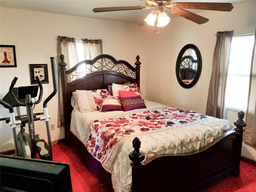 1824 Devonshire Road Coraopolis, PA 15108 - Photo 12 of 17 Gallery Image 12