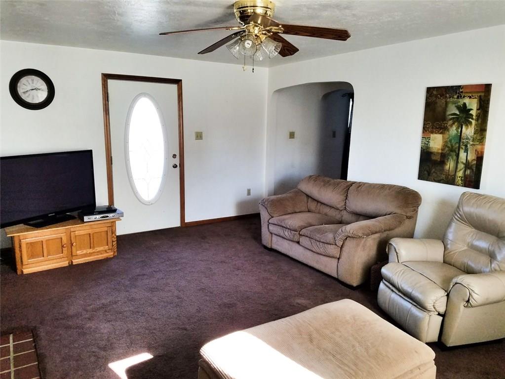 1824 Devonshire Road Coraopolis, PA 15108 - Photo 5 of 17 Gallery Image 5