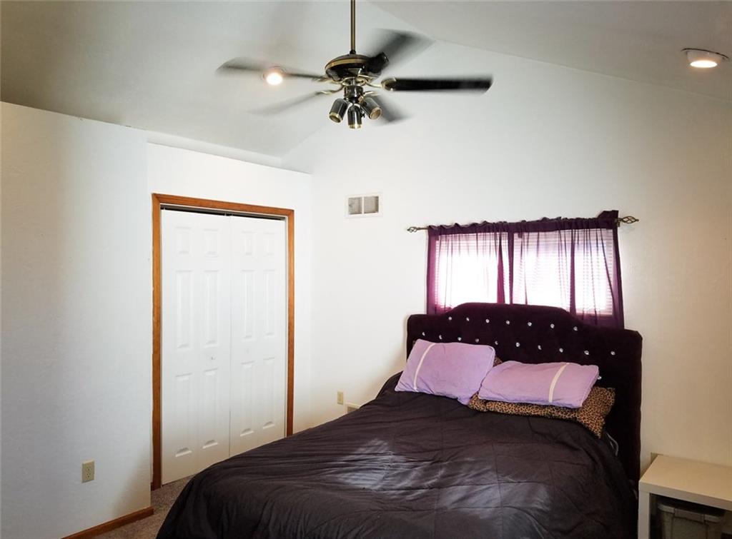 1824 Devonshire Road Coraopolis, PA 15108 - Photo 9 of 17 Gallery Image 9