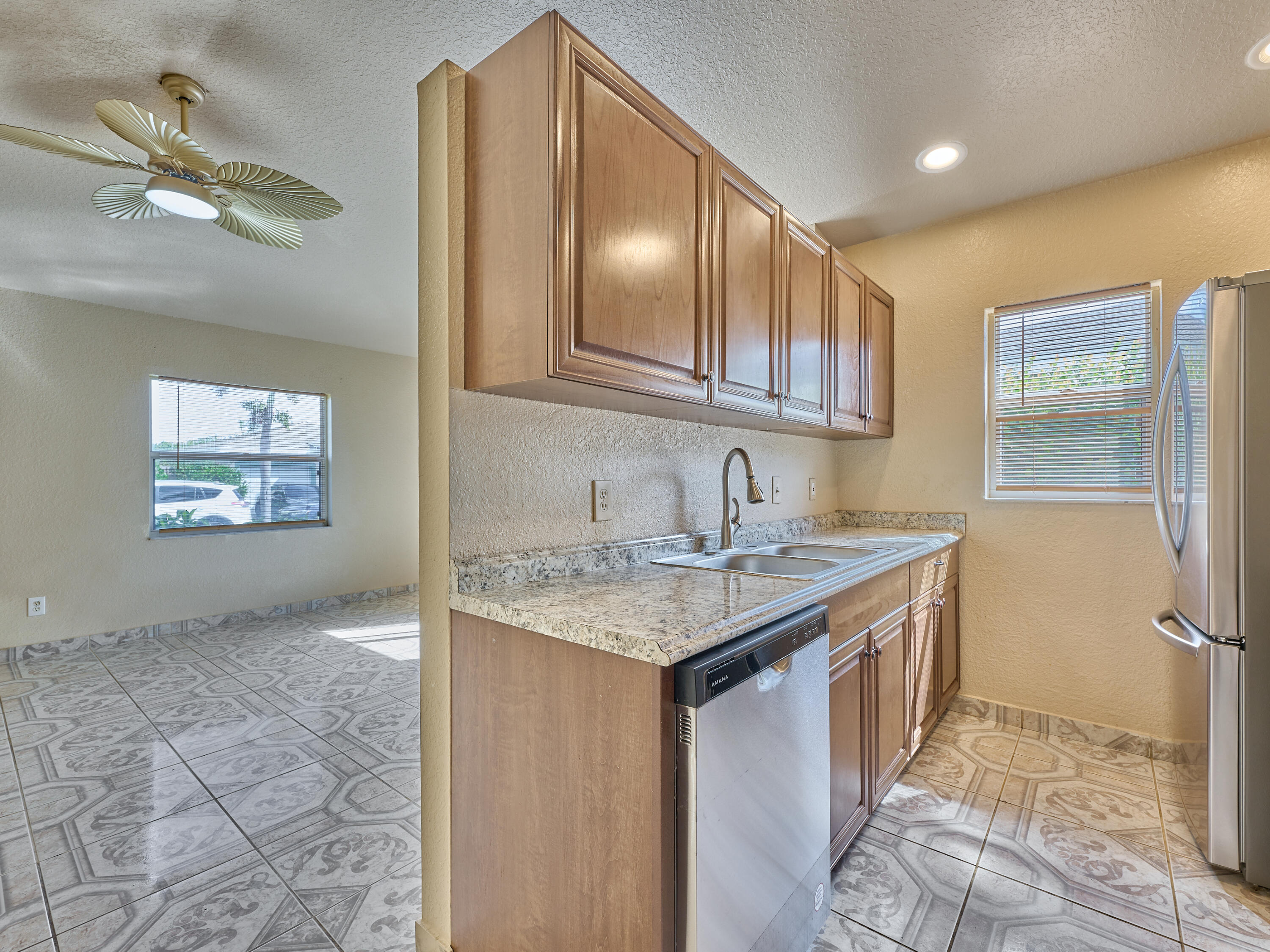 556 East Ridge Circle North Boynton Beach, FL 33435 - Photo 16 of 39 © PYL 0016