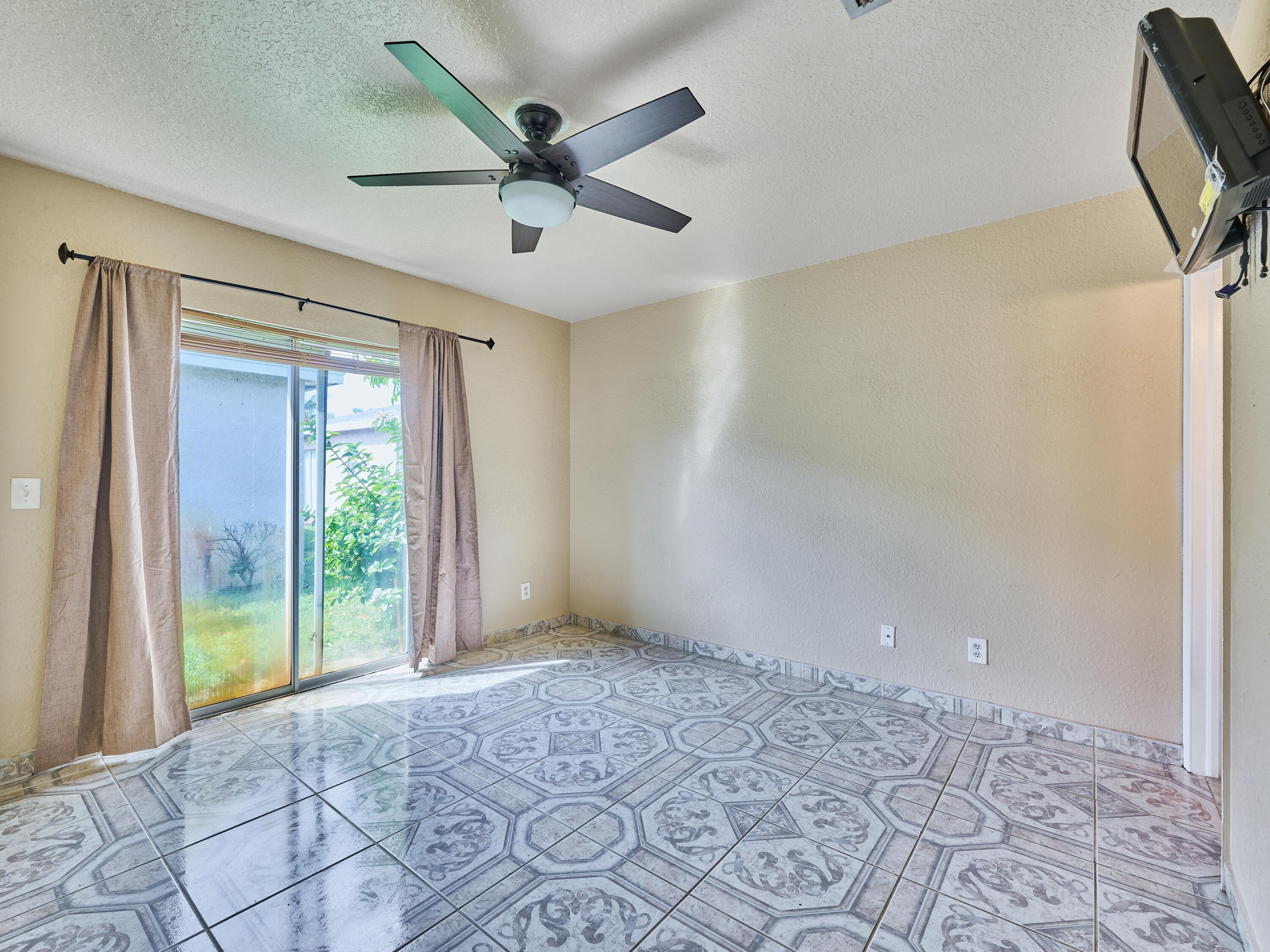 556 East Ridge Circle North Boynton Beach, FL 33435 - Photo 23 of 39 © PYL 0023
