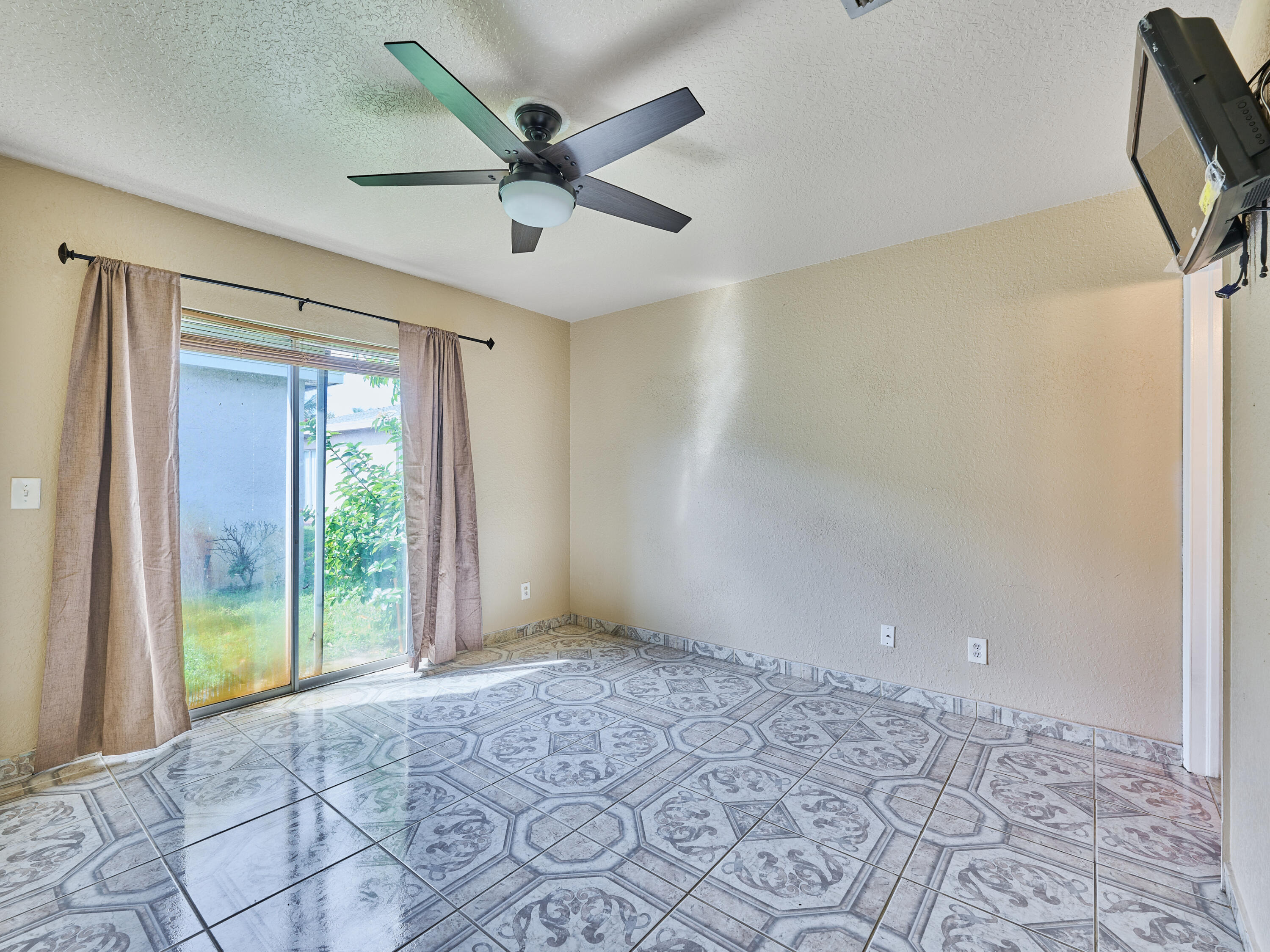 556 East Ridge Circle North Boynton Beach, FL 33435 - Photo 24 of 39 © PYL 0024