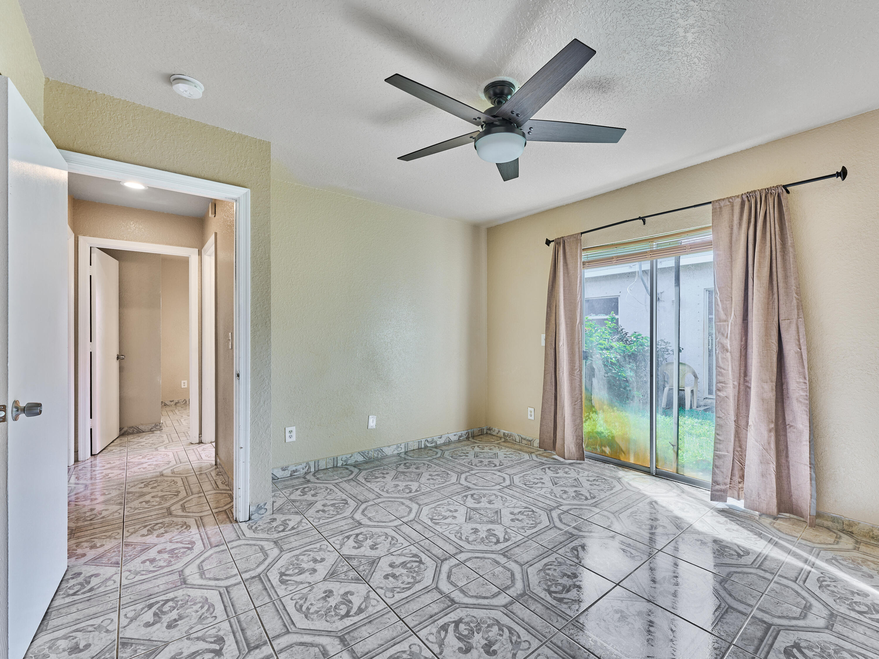 556 East Ridge Circle North Boynton Beach, FL 33435 - Photo 25 of 39 © PYL 0025