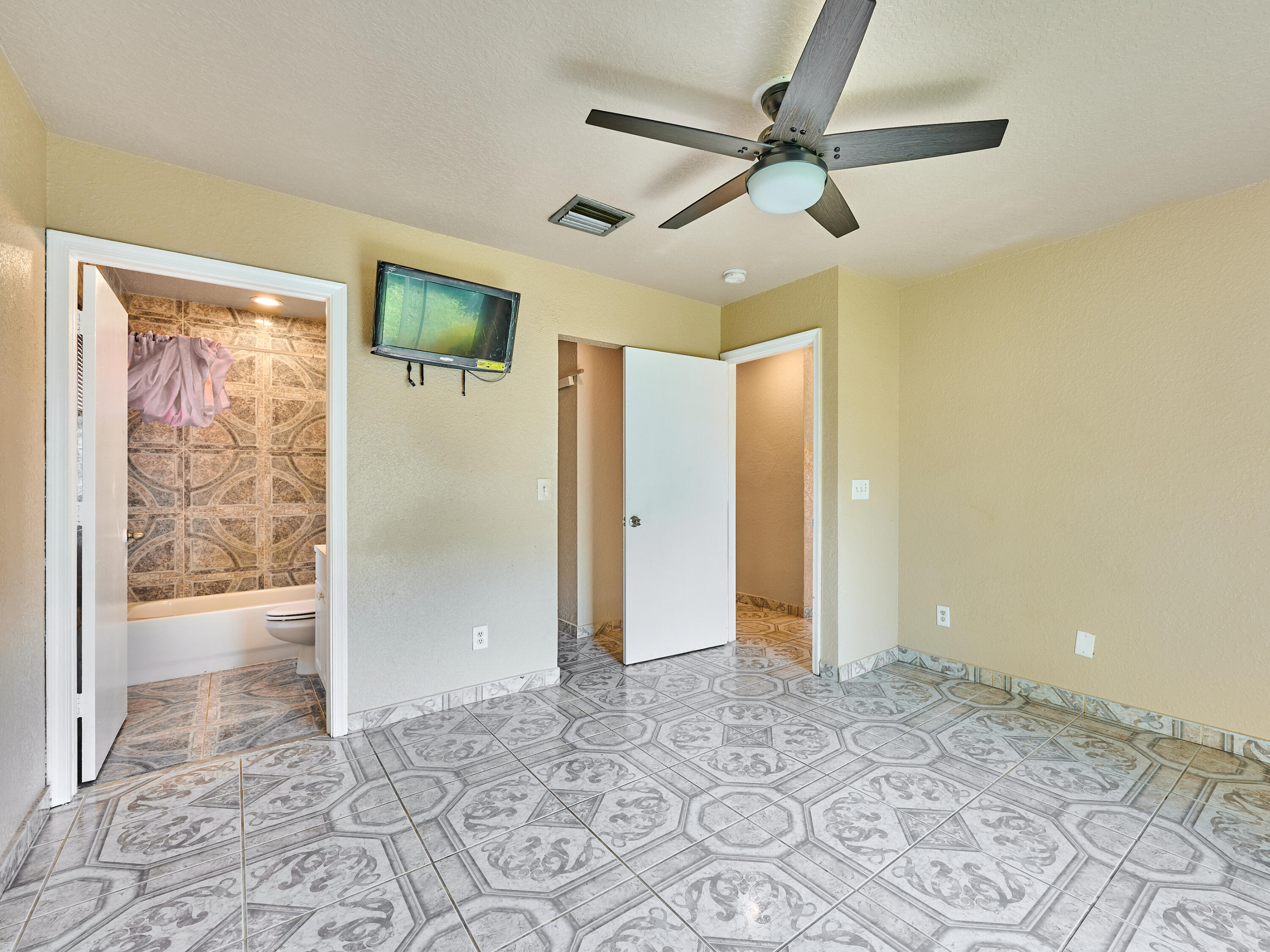556 East Ridge Circle North Boynton Beach, FL 33435 - Photo 26 of 39 © PYL 0026