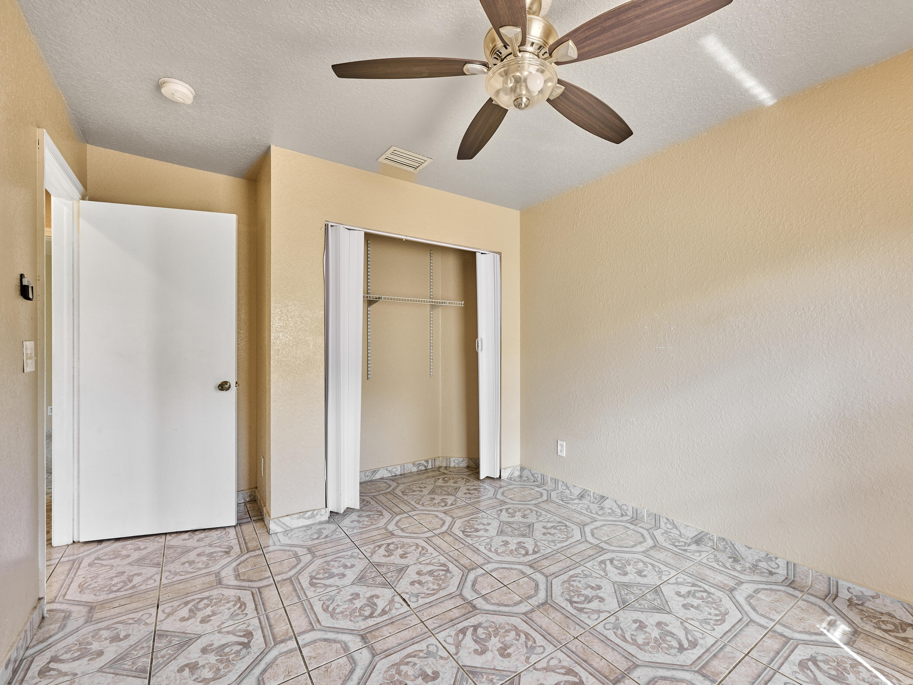 556 East Ridge Circle North Boynton Beach, FL 33435 - Photo 38 of 39 © PYL 0038