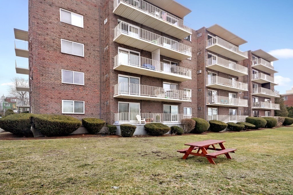 34 Hamilton Road, Unit 209 Arlington, MA 02474 - Photo 32 of 34 Gallery Image 32