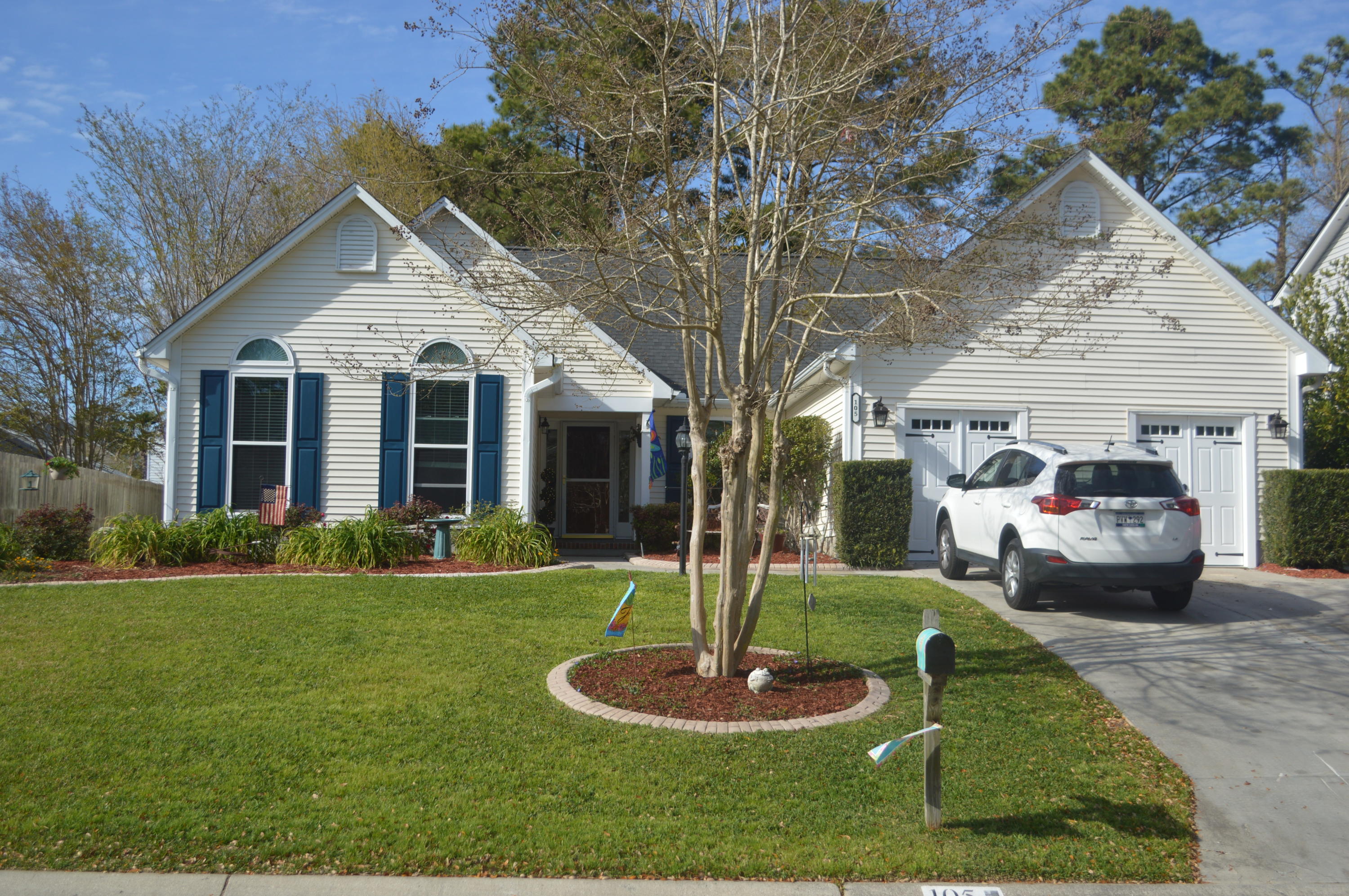 105 Whaler Road Summerville, SC 29485 - Photo 1 of 40 DSC_0377