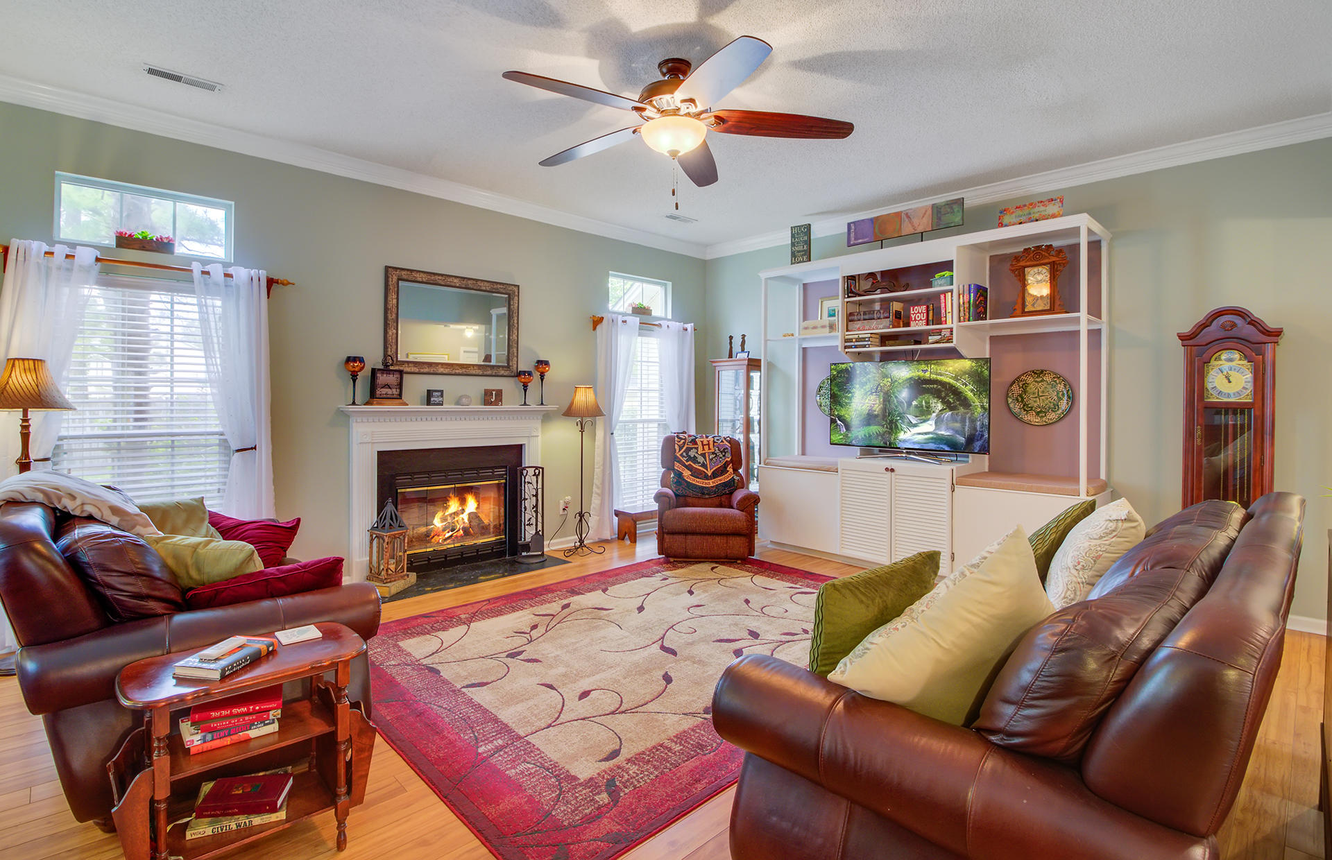 105 Whaler Road Summerville, SC 29485 - Photo 4 of 40 9