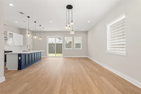 $694,800 | 5925-5927 Wheatley Street, Houston, TX 77091