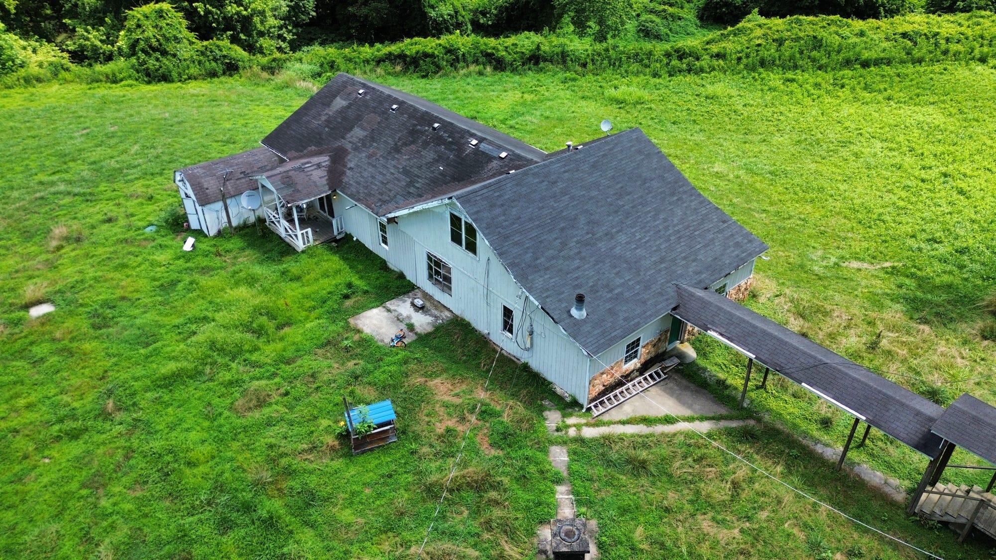 7292 Hode Road Warfield, KY 41267 - Photo 13 of 69 House