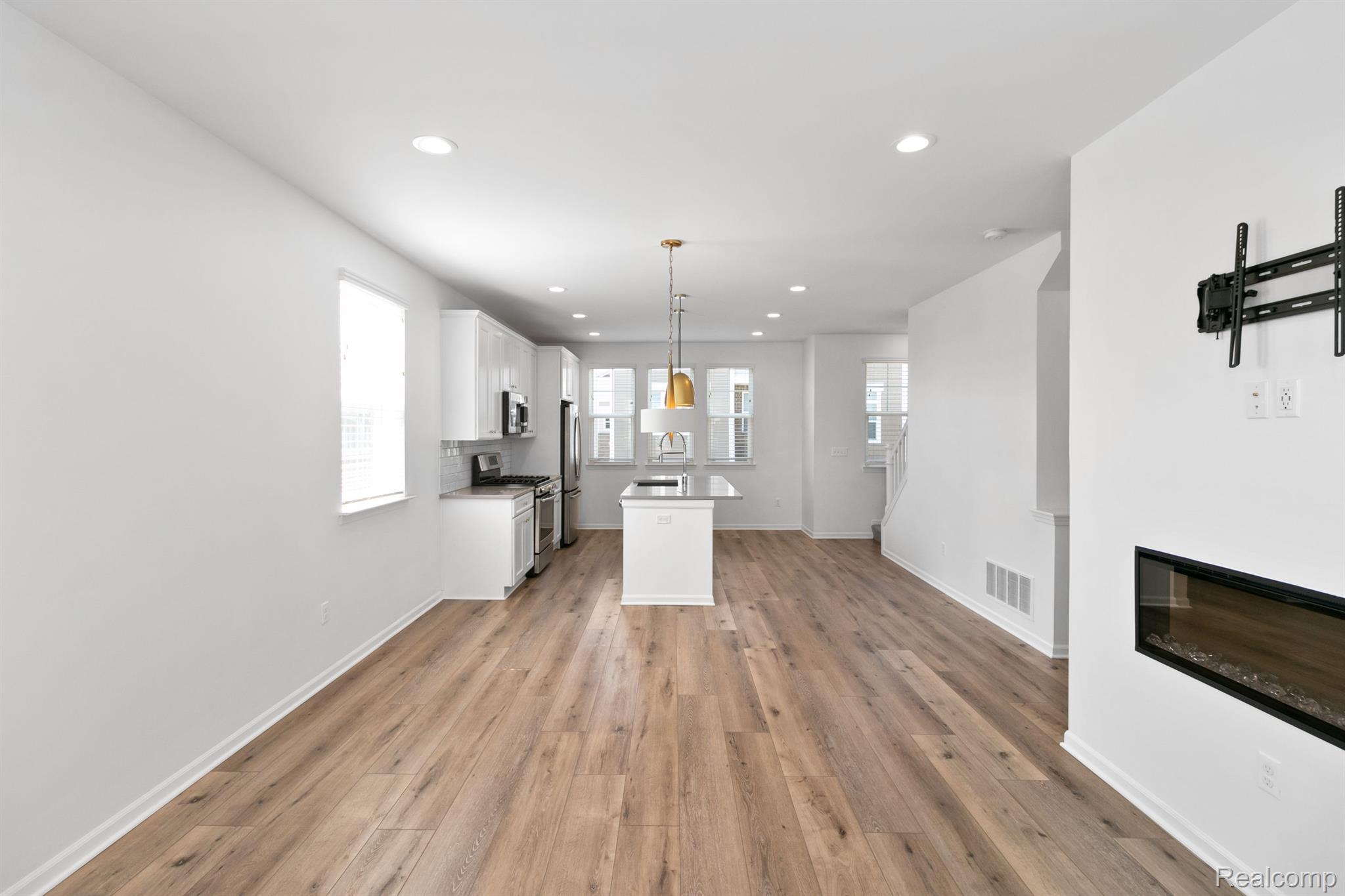 2500 Normandy Road, Unit 53 Royal Oak, MI 48073 - Photo 11 of 39 Gallery Image 11