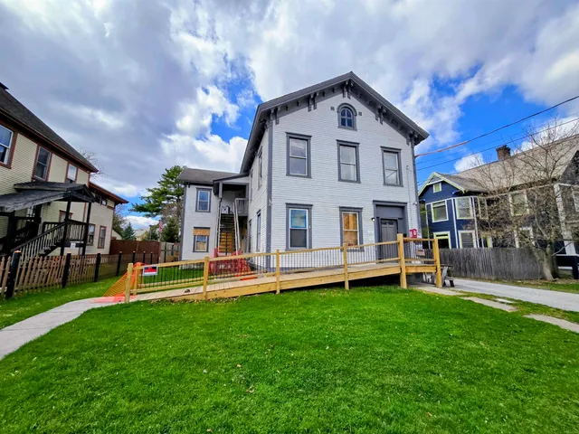 $300,000 | 135 Grove Street, Rutland, VT 05701
