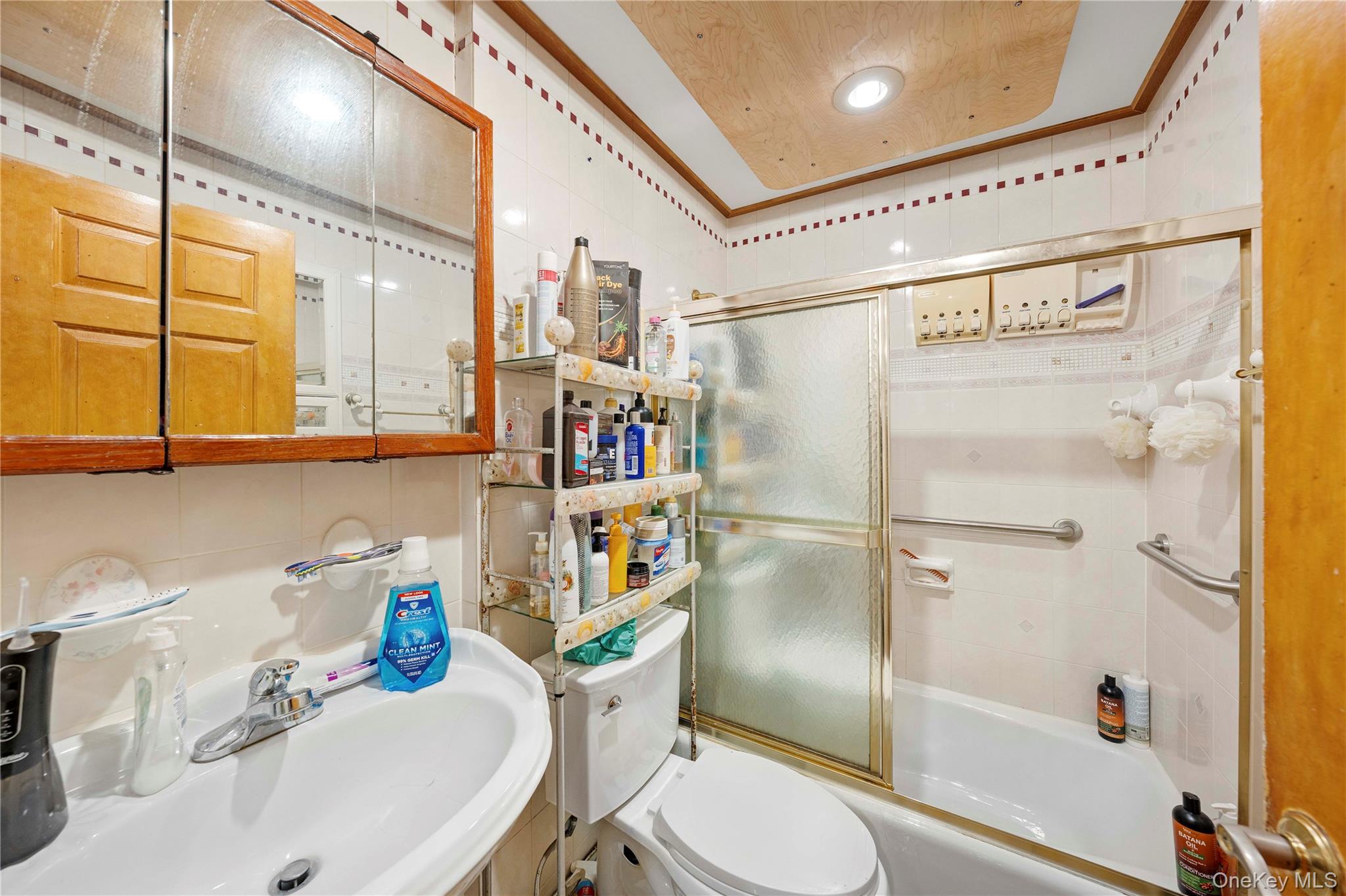 90-37 77th Street Queens, NY 11421 - Photo 21 of 34