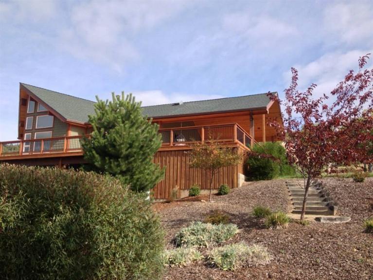 6555 East Antelope Road Eagle Point, OR 97524 - Photo 1 of 1 Primary Photo