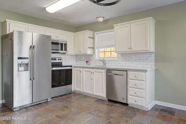 $200,000 | 124 Marietta Drive, Youngsville, LA 70592