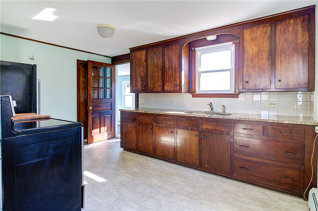 4060 Old Post Road Charlestown, RI 02813 - Photo 4 of 19