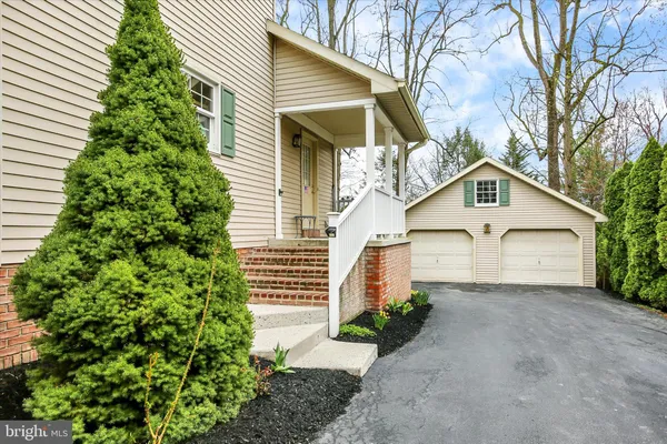 $464,900 | 1851 Bonnie Blue Lane, Middletown, PA 17057