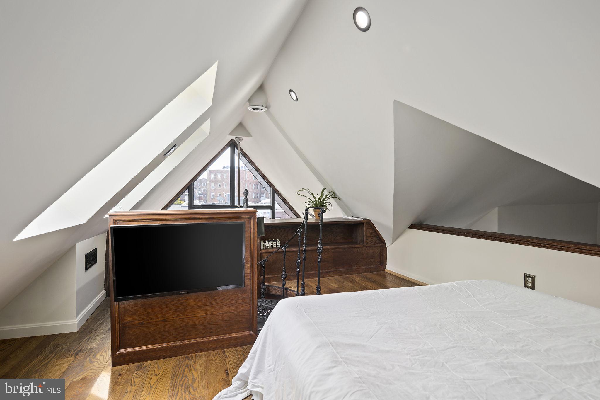 1624 U Street Northwest, Unit 400 Washington, DC 20009 - Photo 29 of 33 Cozy sleeping nook