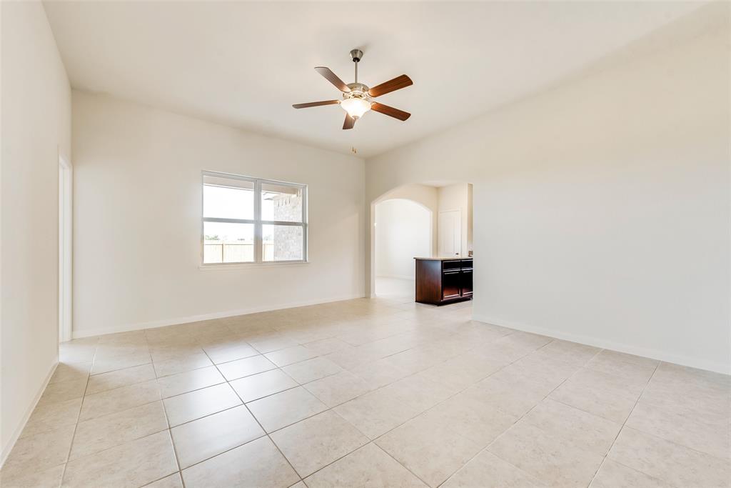 905 Summer Stream Road Denton, TX 76207 - Photo 2 of 14
