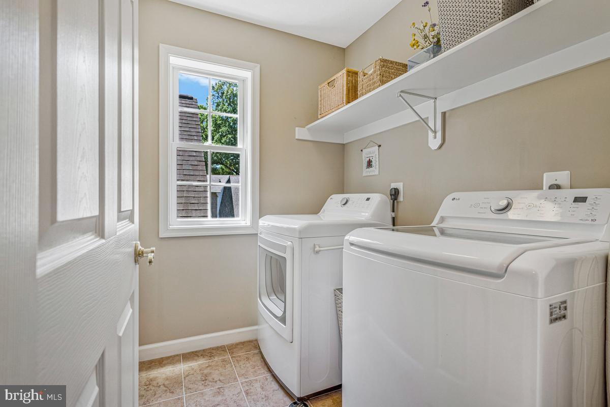 11565 Magnolia Court Issue, MD 20645 - Photo 40 of 68 a utility room with dryer and washer