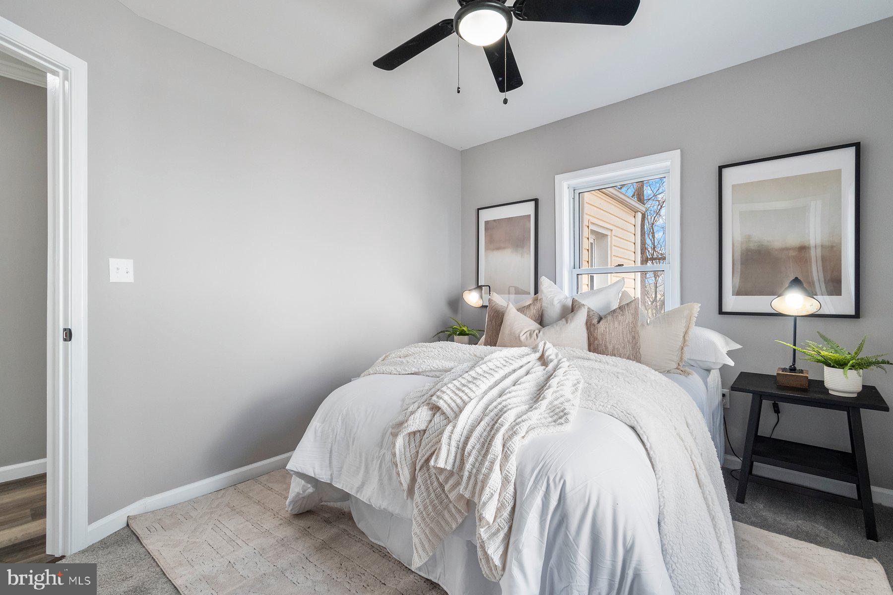 4 North Point Terrace Baltimore, MD 21222 - Photo 20 of 32 a bed room with a bed and a painting