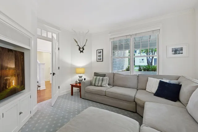 $2,395,000 | 20355 Lakeview Avenue, Deephaven, MN 55331