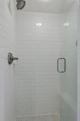 $2,395,000 | 20355 Lakeview Avenue, Deephaven, MN 55331