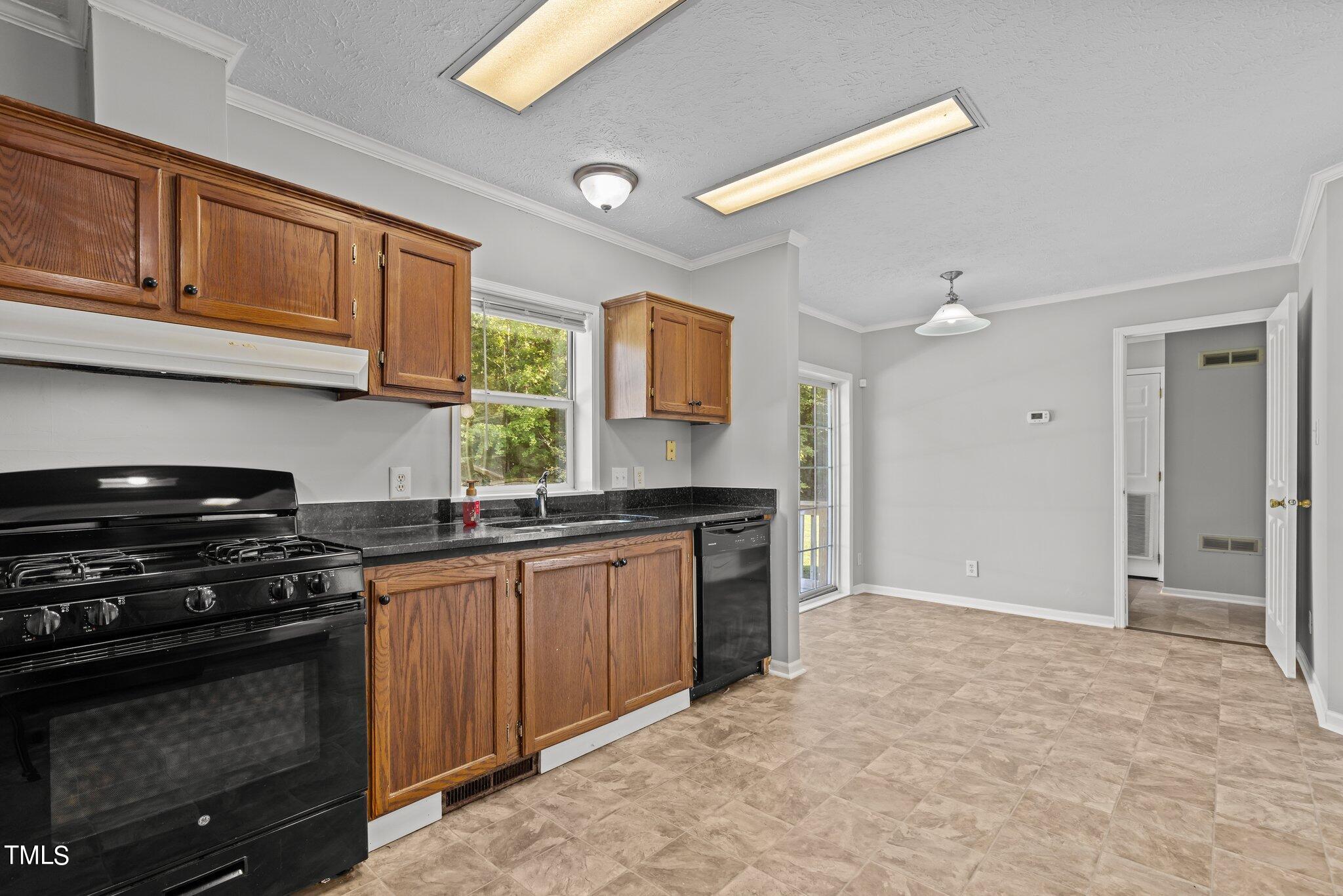 89 Munday Road Roxboro, NC 27574 - Photo 9 of 46 8-web-or-mls-8Y3A5858