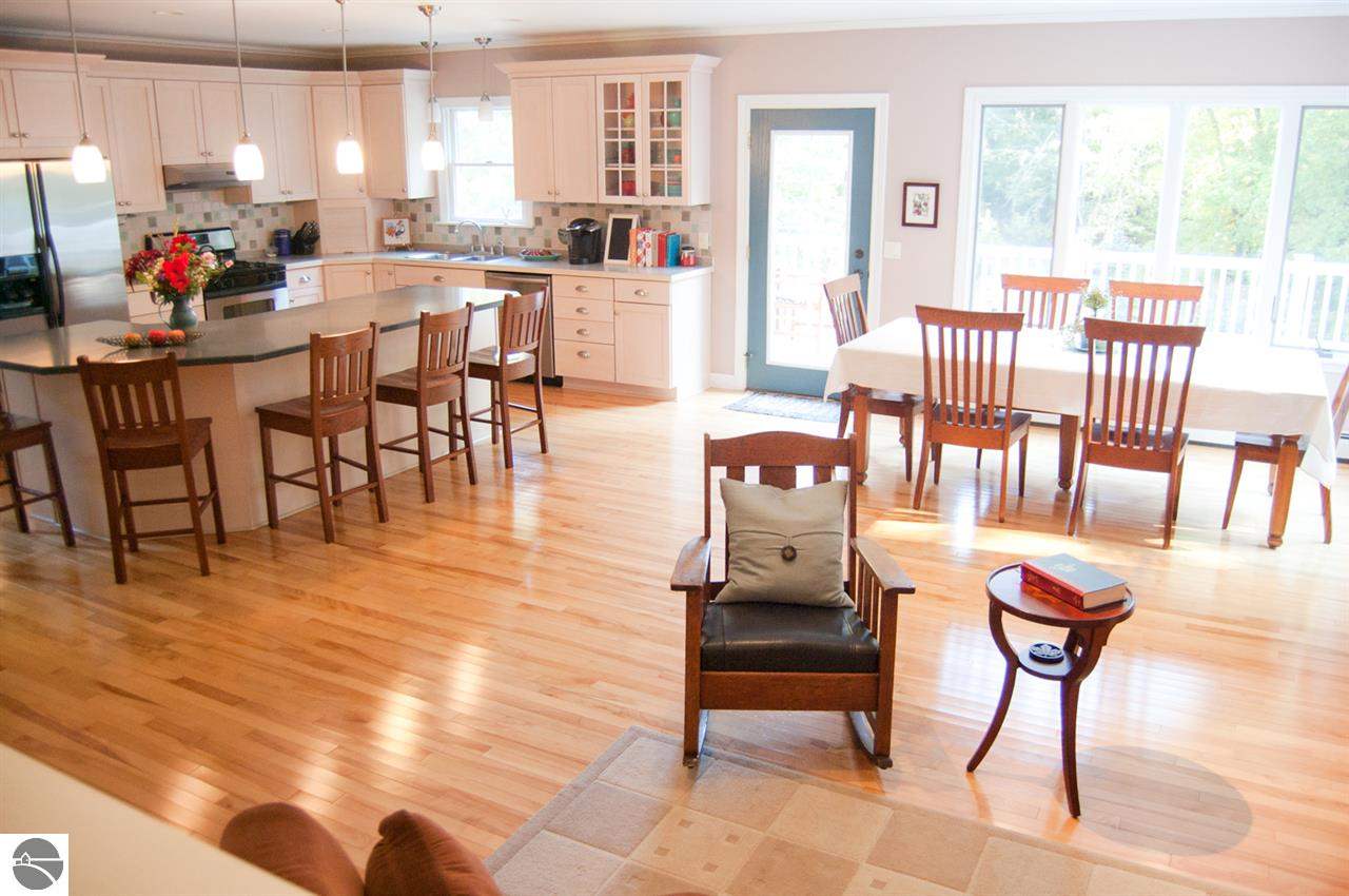5283 South Meridian Road Mount Pleasant, MI 48858 - Photo 2 of 28 1785208-1.JPG