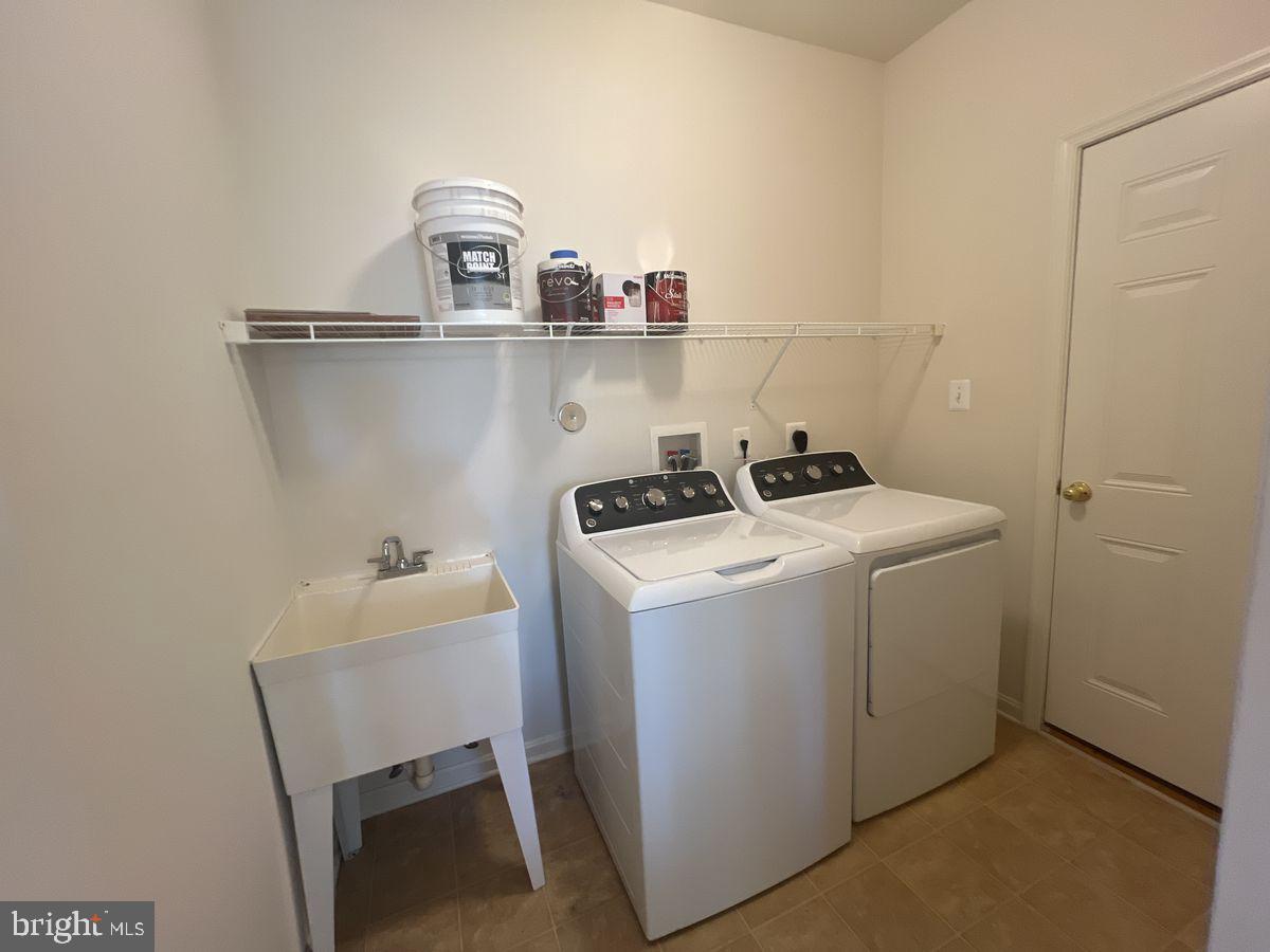1700 Crommelins Court Point of Rocks, MD 21777 - Photo 10 of 21 laundry room