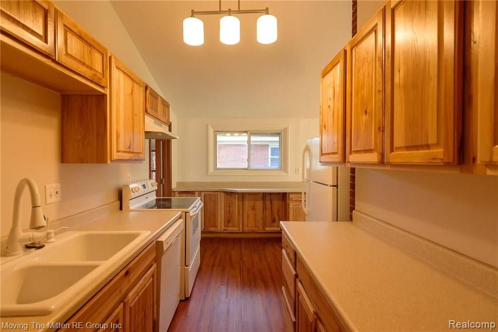 8431 Belleville Road Belleville, MI 48111 - Photo 8 of 42